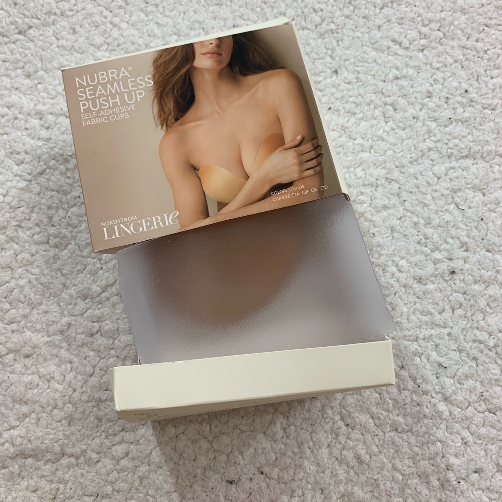 Nubra nude seamless push-up adhesive bra